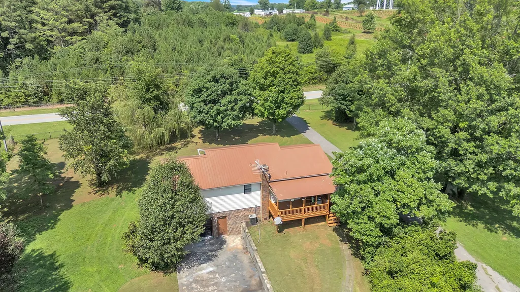 5785 Short Mountain Road Mcminnville TN 37110