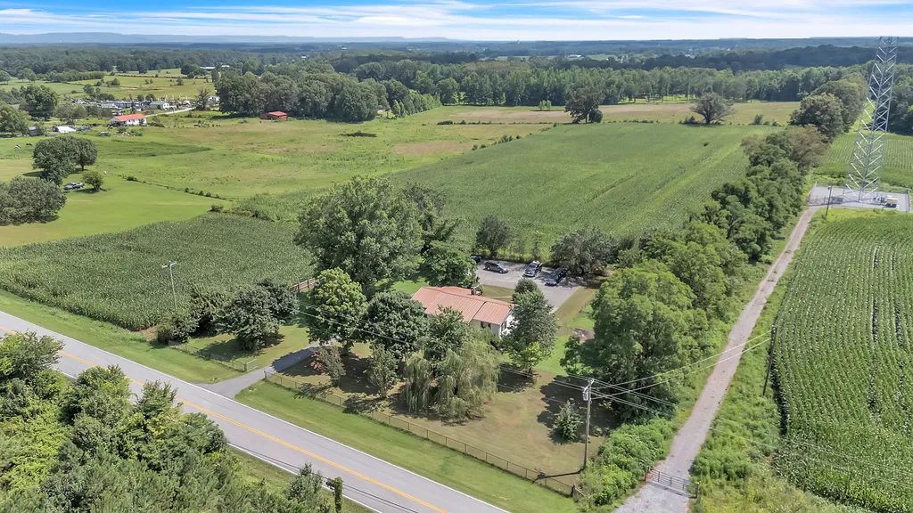 5785 Short Mountain Road Mcminnville TN 37110