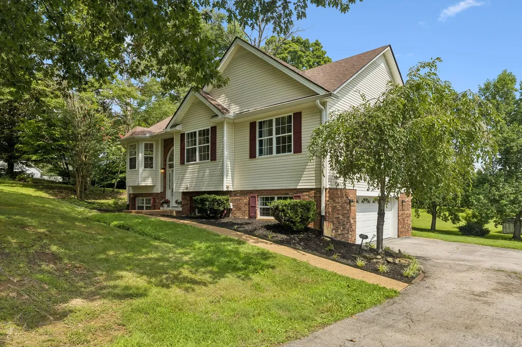 2024 Big Oak Drive Spring Hill TN 37174