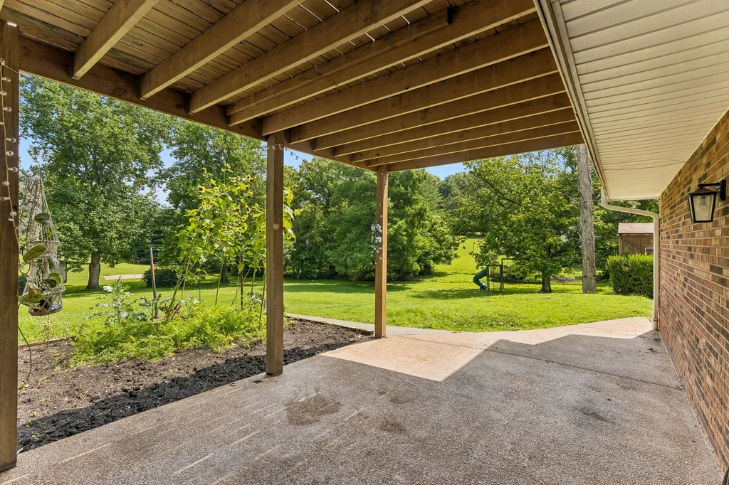 2024 Big Oak Drive Spring Hill TN 37174