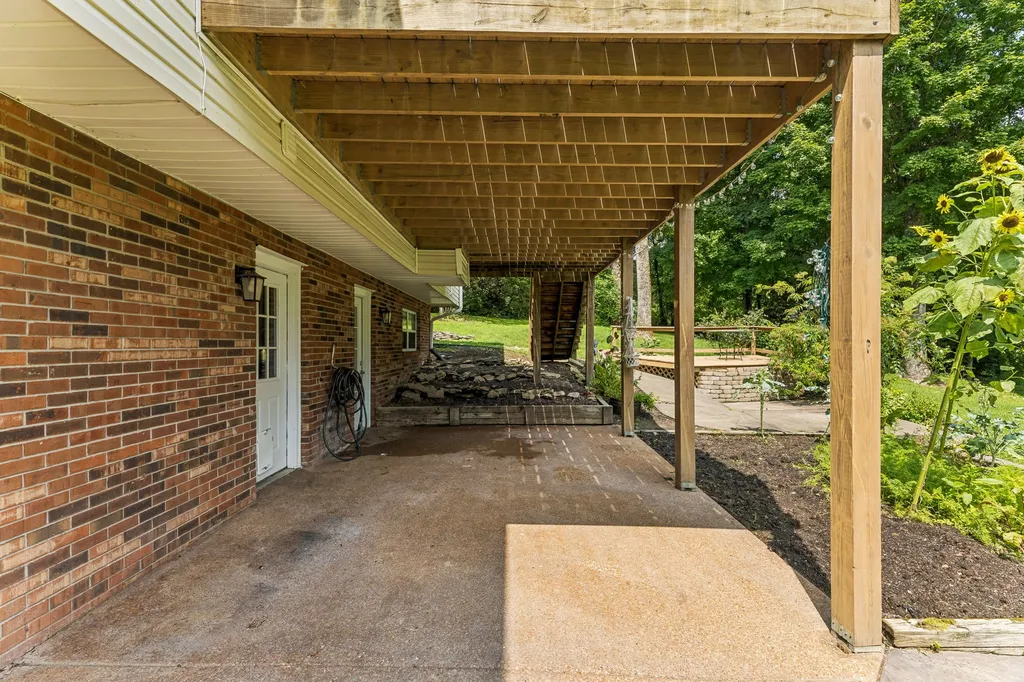 2024 Big Oak Drive Spring Hill TN 37174