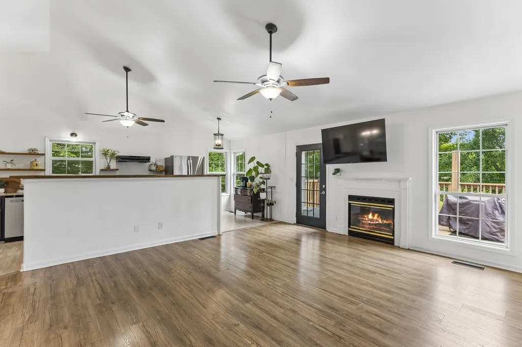 2024 Big Oak Drive Spring Hill TN 37174