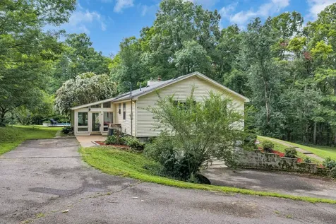 1337 Lee Brown Road Bon Aqua TN 37025