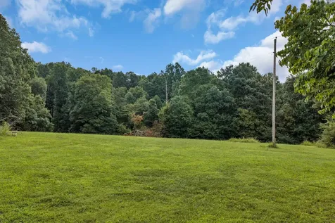 1337 Lee Brown Road Bon Aqua TN 37025