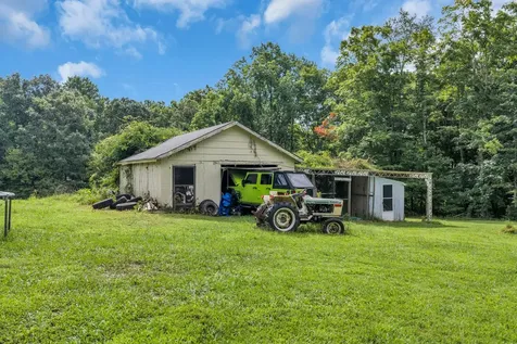 1337 Lee Brown Road Bon Aqua TN 37025