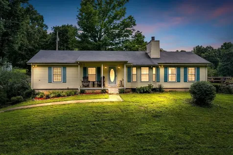 1337 Lee Brown Road Bon Aqua TN 37025