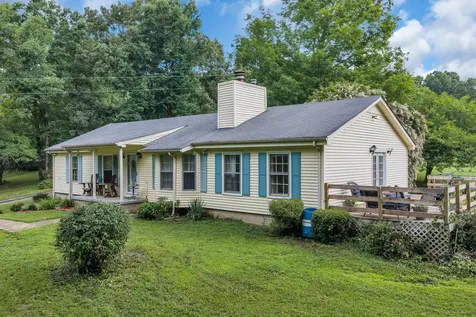 1337 Lee Brown Road Bon Aqua TN 37025