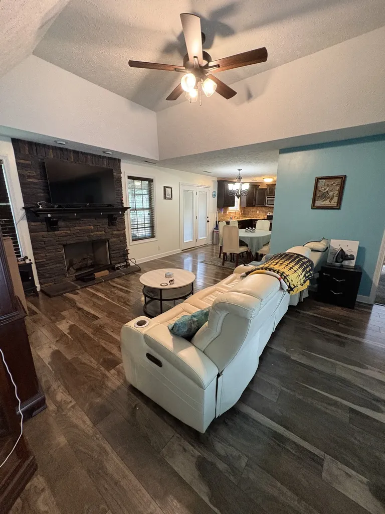 3728 Crisscross Court Clarksville TN 37040