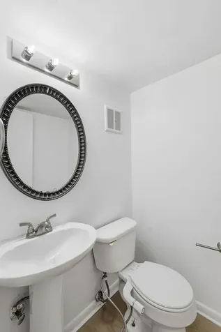 4958 Edmondson Pike Nashville TN 37211