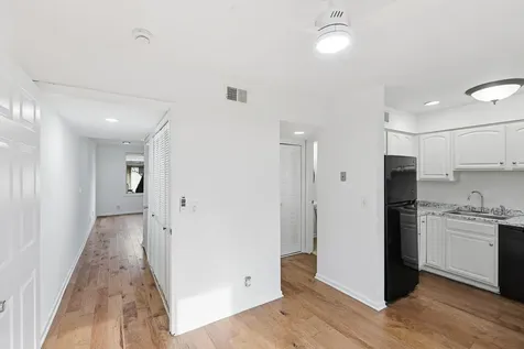 4958 Edmondson Pike Nashville TN 37211