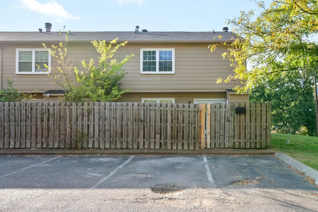 5600 Country Drive Nashville TN 37211