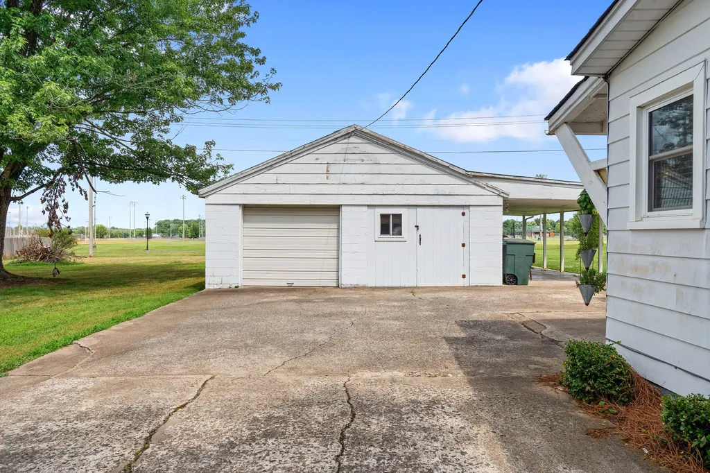 345 Portland Boulevard Portland TN 37148