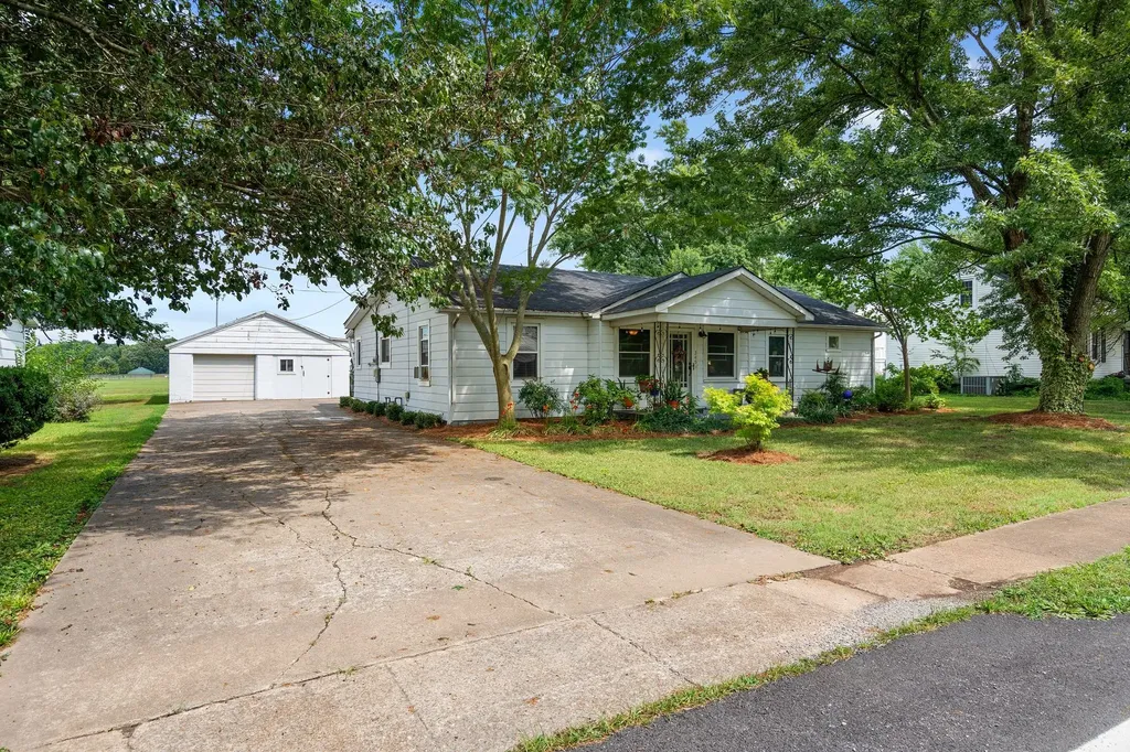 345 Portland Boulevard Portland TN 37148