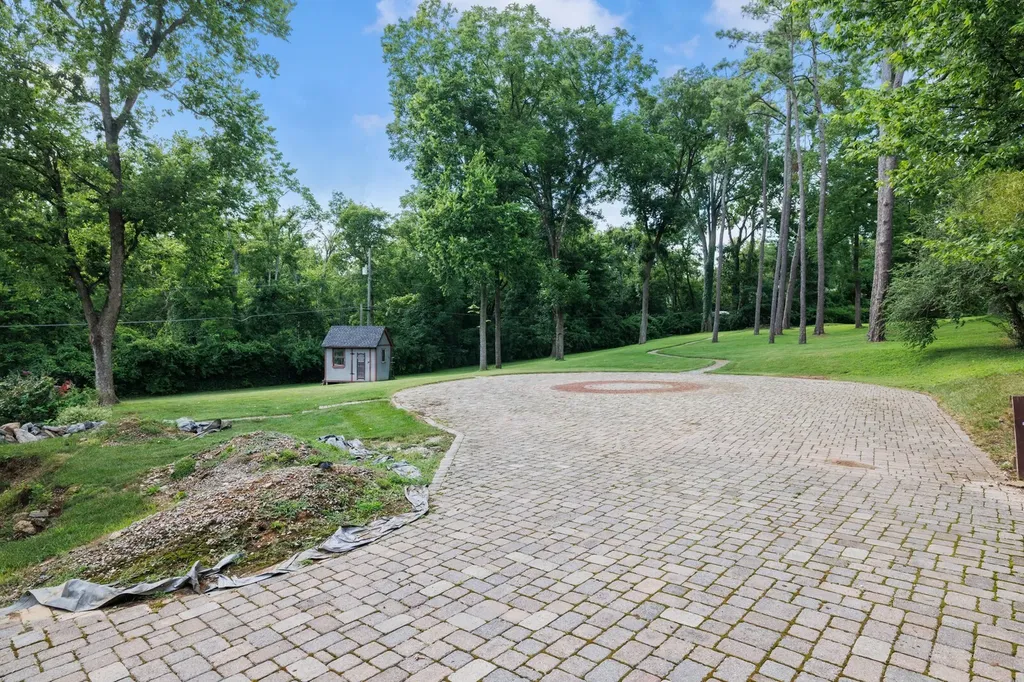 852 Battery Lane Nashville TN 37220
