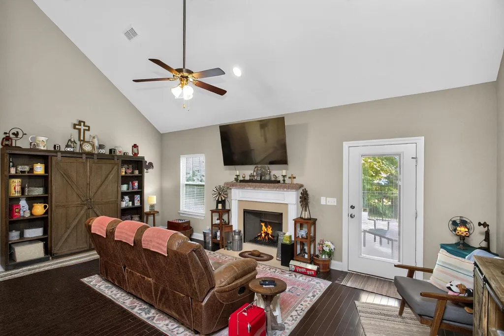 4404 Puckett Creek Crossing Murfreesboro TN 37128