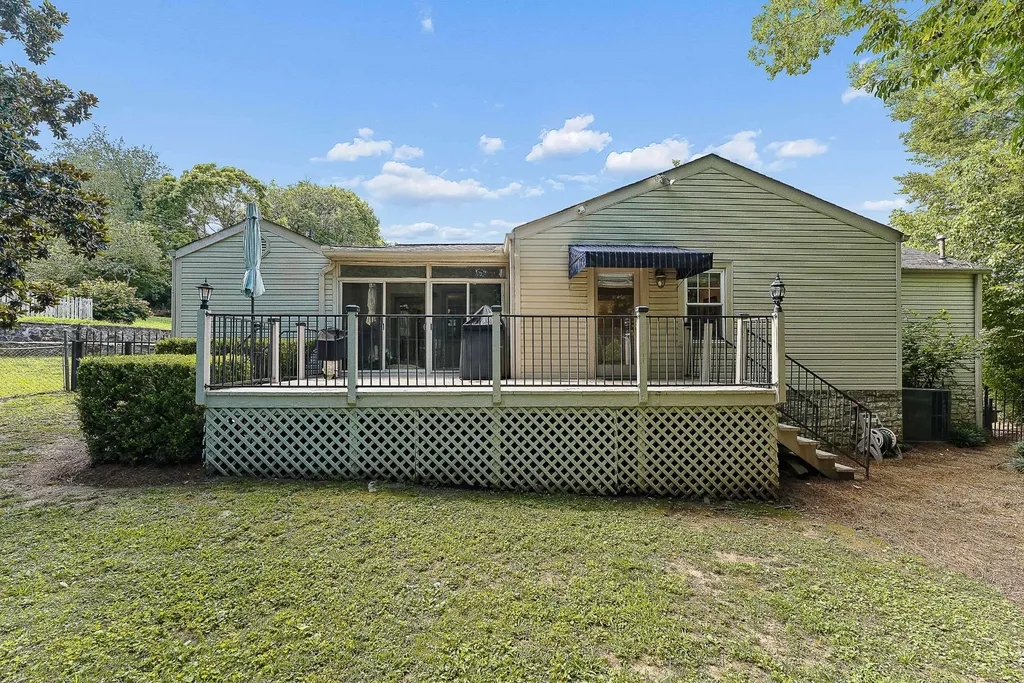 3724 Woodmont Lane Nashville TN 37215