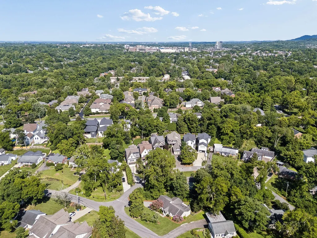 3724 Woodmont Lane Nashville TN 37215
