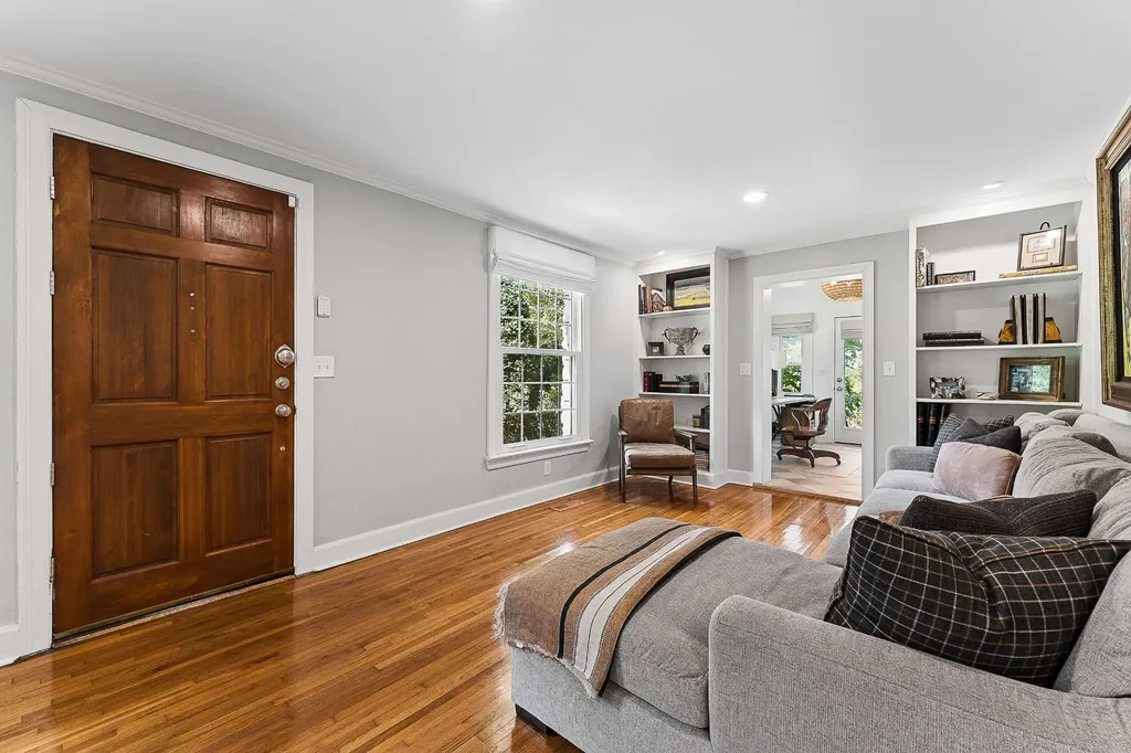 3724 Woodmont Lane Nashville TN 37215