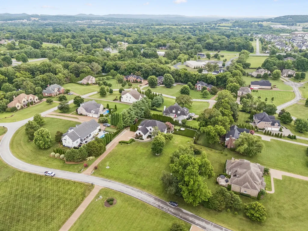 2112 Summer Hill Circle Franklin TN 37064