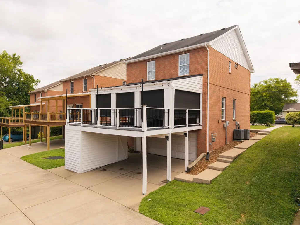 1921 28th Ave, N Nashville TN 37208
