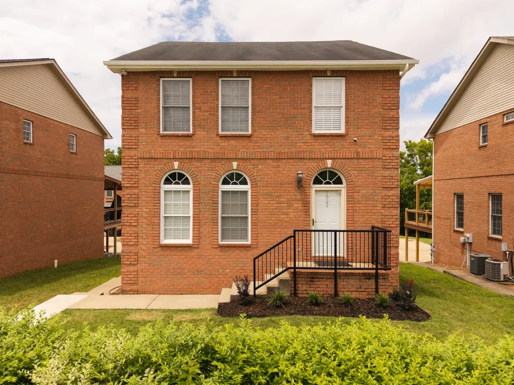 1921 28th Ave, N Nashville TN 37208