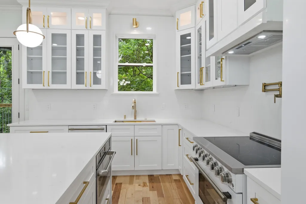 2353 Cooper Terrace Nashville TN 37216