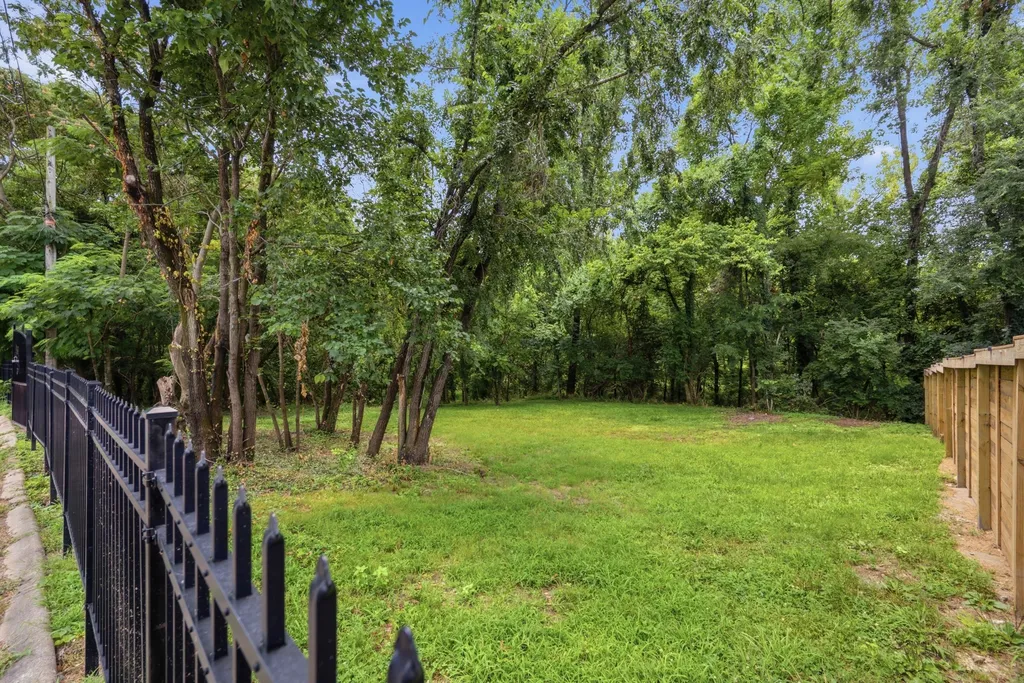 2353 Cooper Terrace Nashville TN 37216