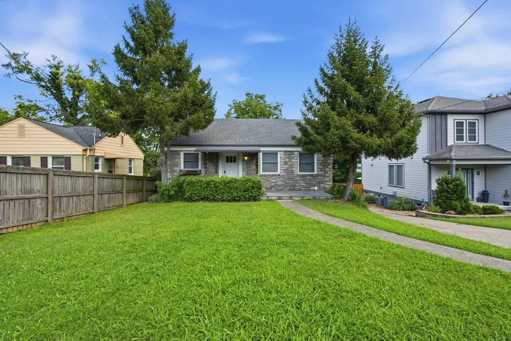 1901 Riverside Drive Nashville TN 37216