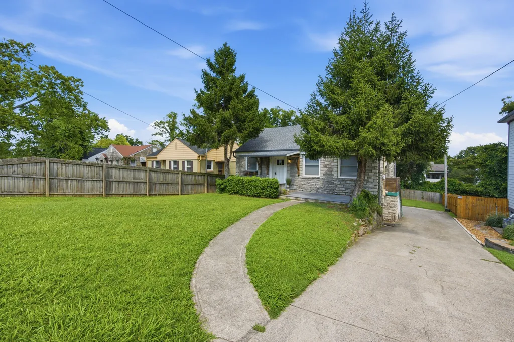 1901 Riverside Drive Nashville TN 37216