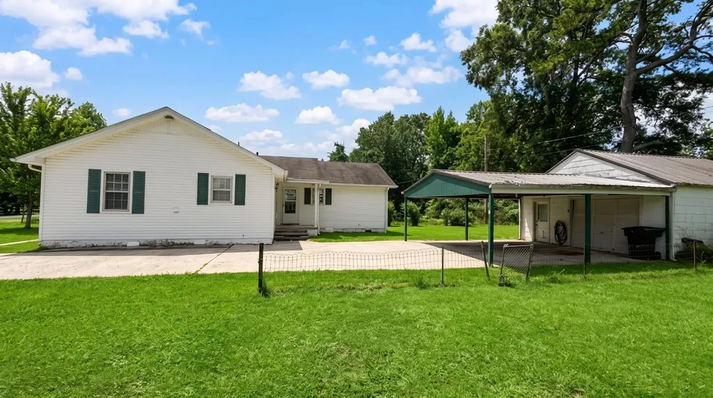 138 Ham Street Tullahoma TN 37388
