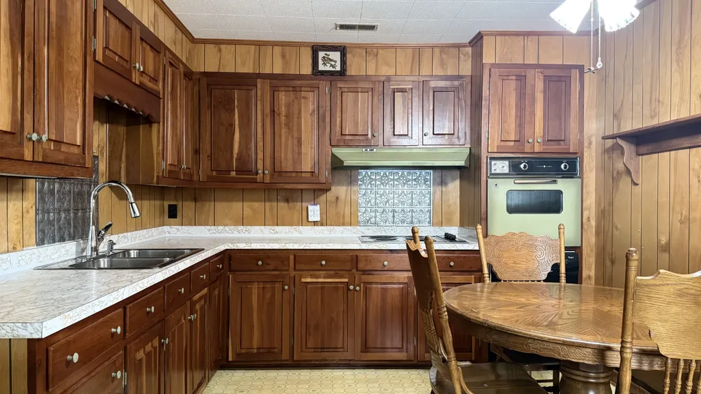 138 Ham Street Tullahoma TN 37388