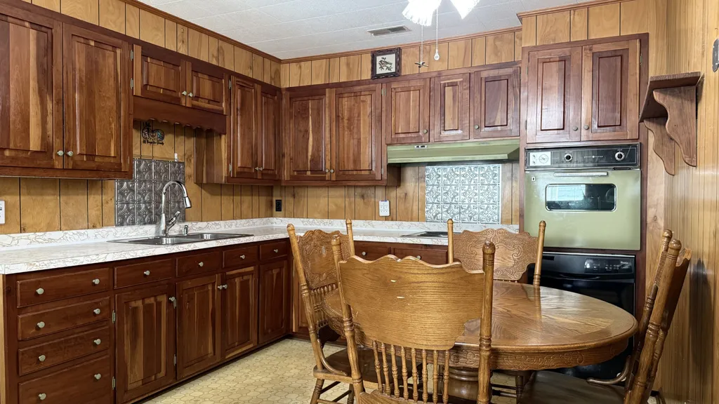 138 Ham Street Tullahoma TN 37388