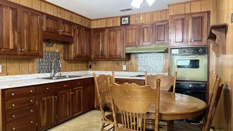 138 Ham Street Tullahoma TN 37388
