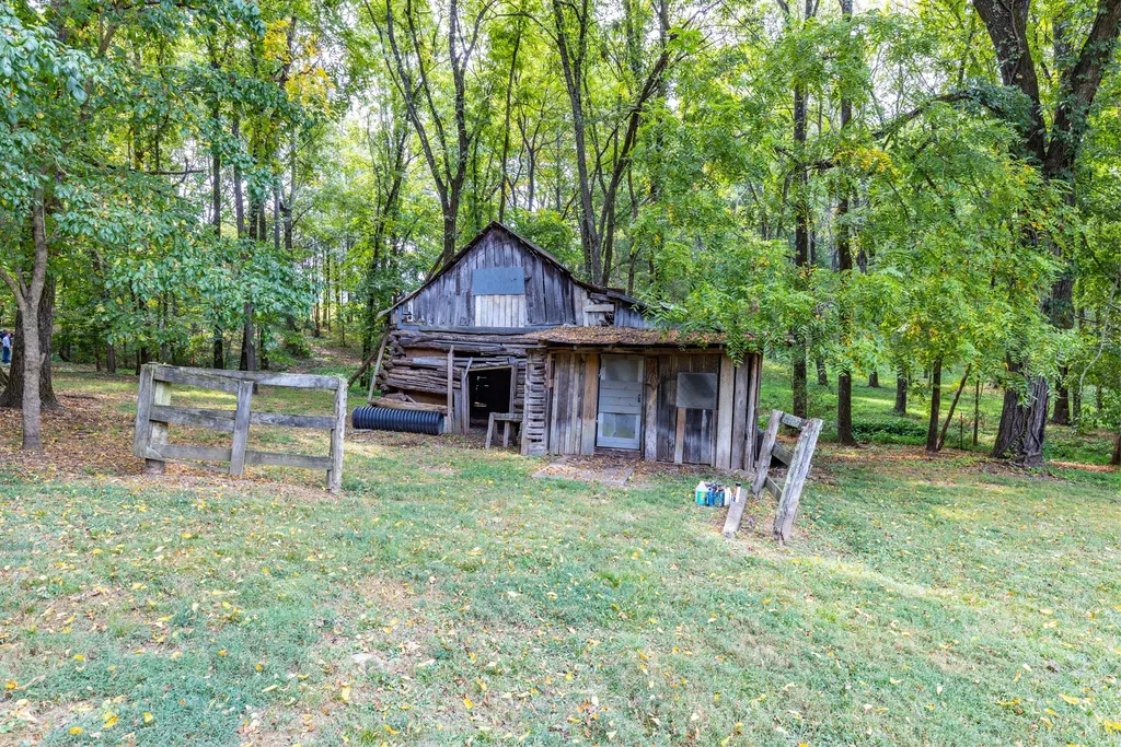 1502 New Deal Potts Road Portland TN 37148