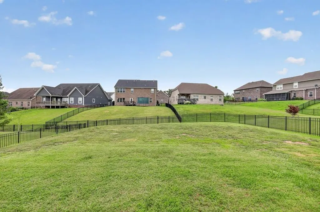 2323 Stockwood Trail Thompsons Station TN 37179