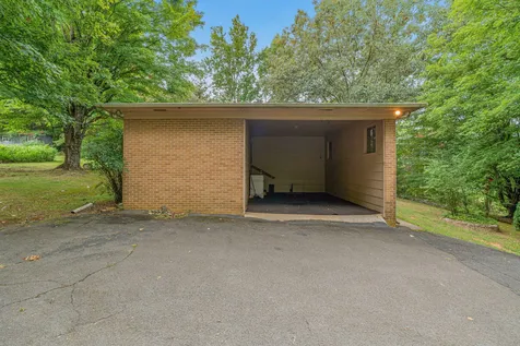3451 W Highway 39 Athens TN 37303