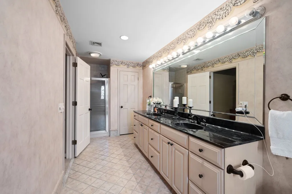 154B Spring Valley Road Nashville TN 37214