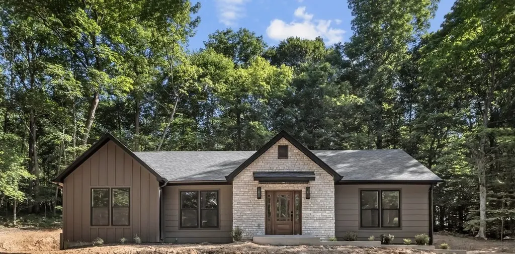 875 Little Leatherwood Road Vanleer TN 37181