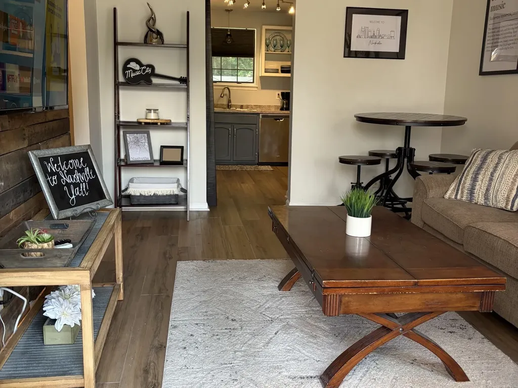 2713 Bullock Avenue Nashville TN 37207