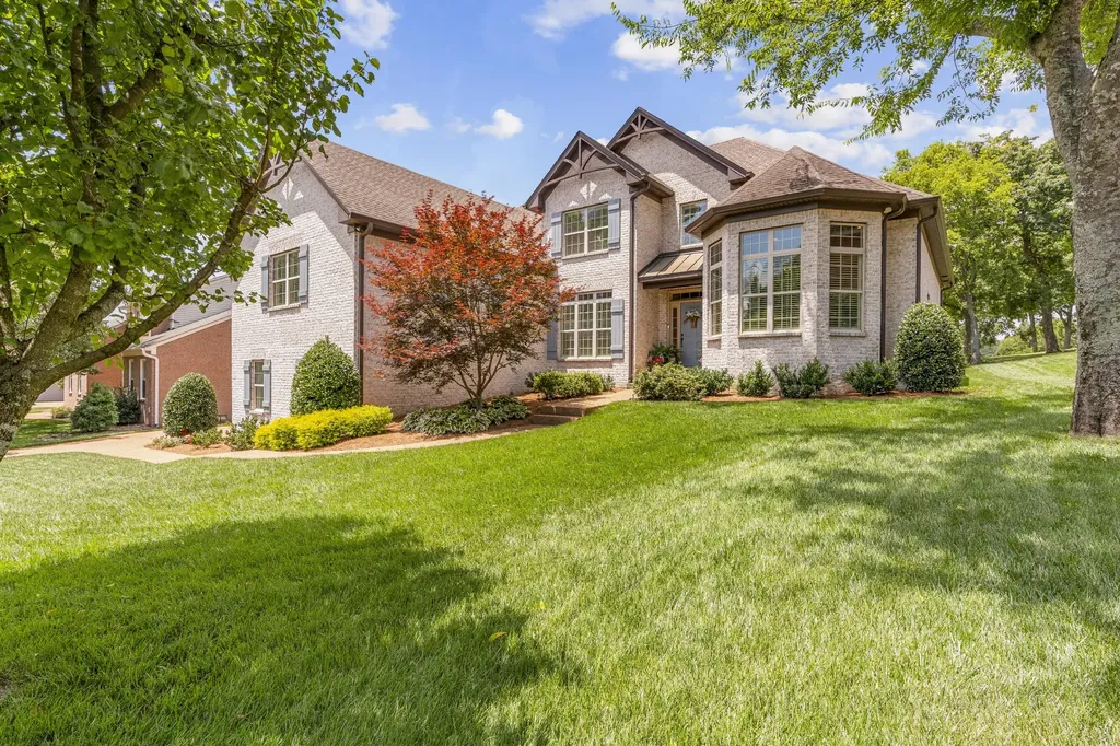 239 Spy Glass Way Hendersonville TN 37075