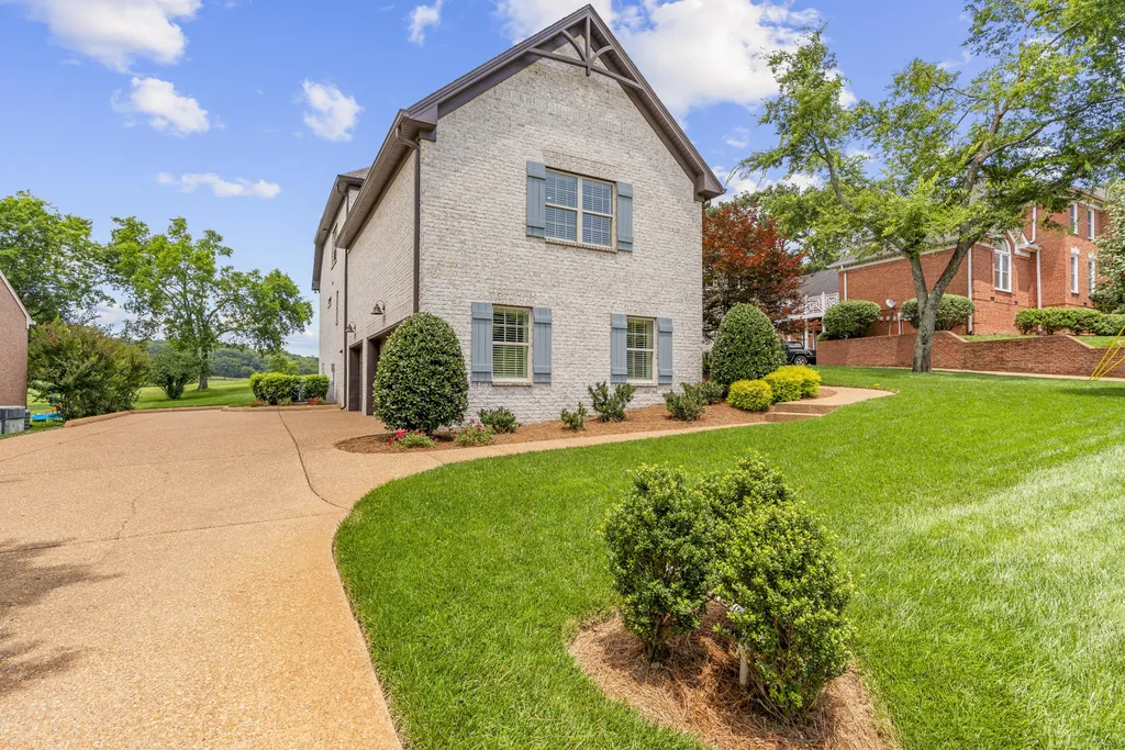 239 Spy Glass Way Hendersonville TN 37075