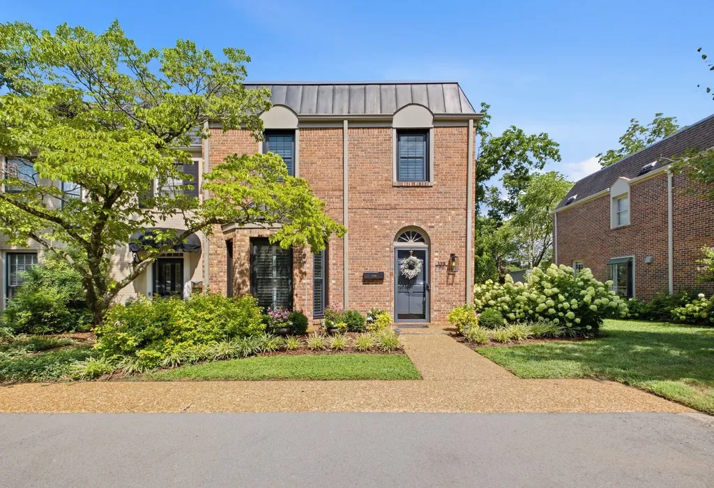4400 Belmont Park Terrace Nashville TN 37215