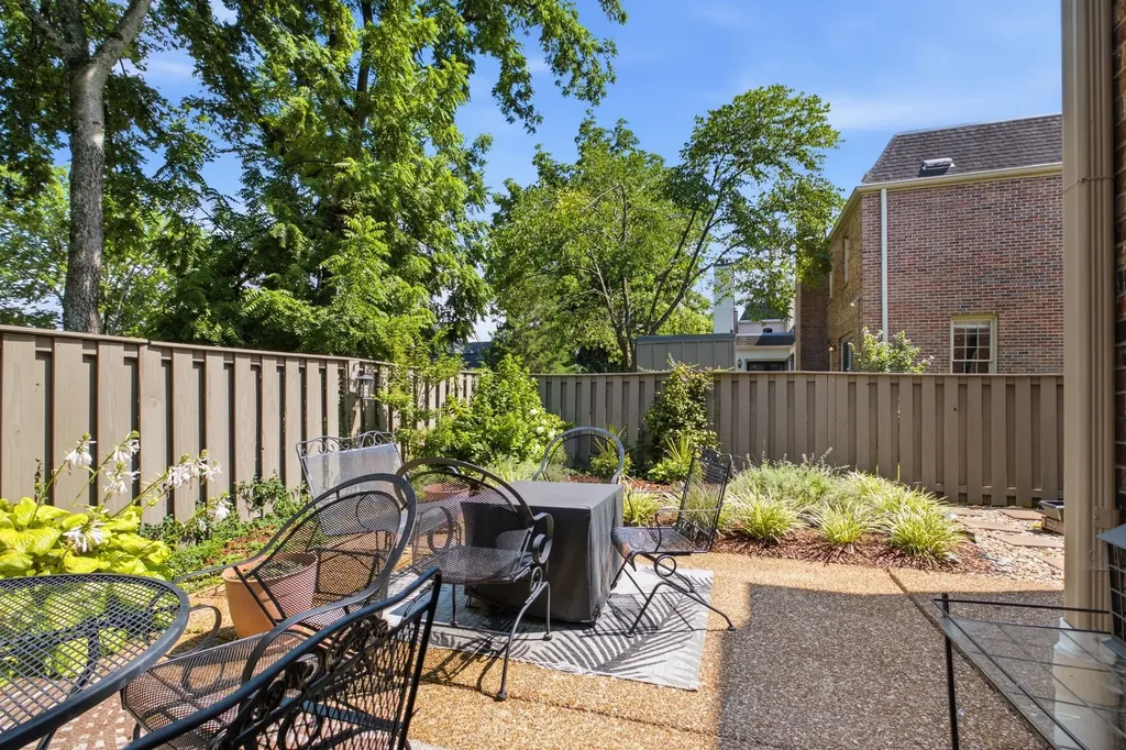 4400 Belmont Park Terrace Nashville TN 37215