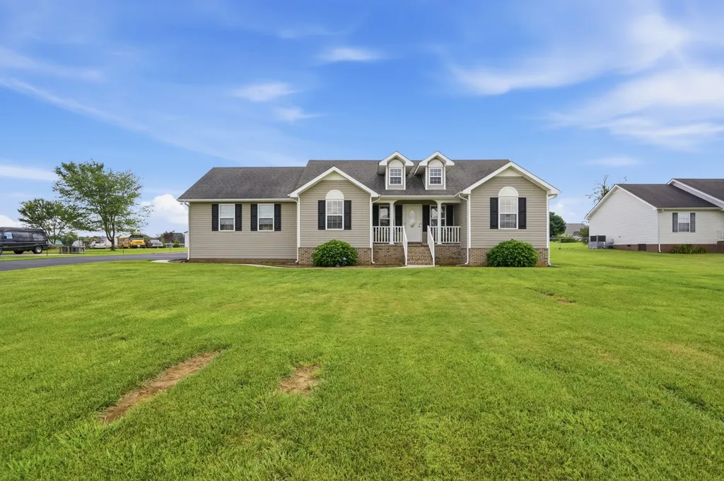 262 Green Grass Way Manchester TN 37355