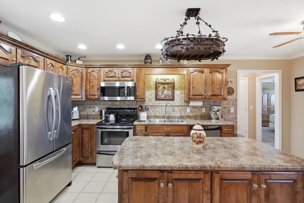 262 Green Grass Way Manchester TN 37355