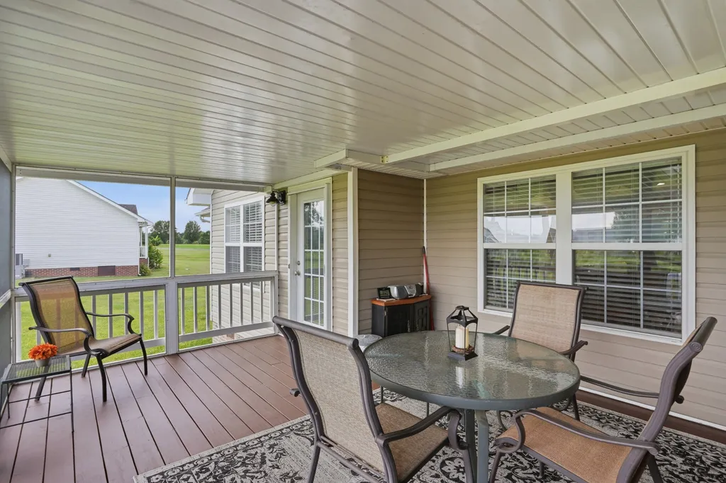 262 Green Grass Way Manchester TN 37355