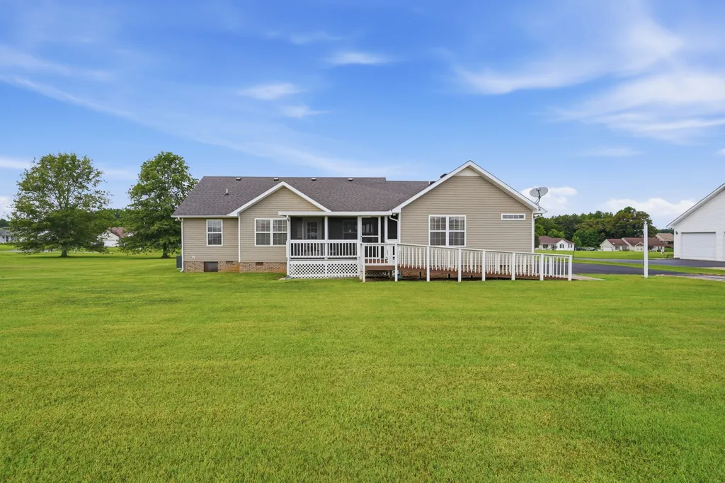 262 Green Grass Way Manchester TN 37355