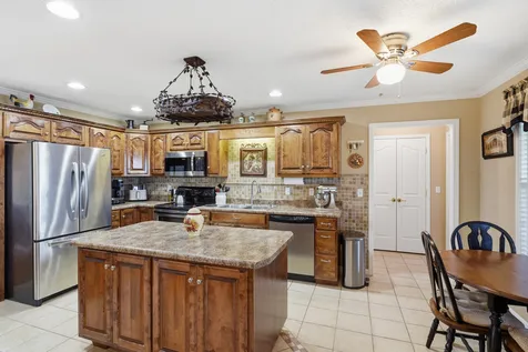 262 Green Grass Way Manchester TN 37355