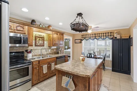 262 Green Grass Way Manchester TN 37355