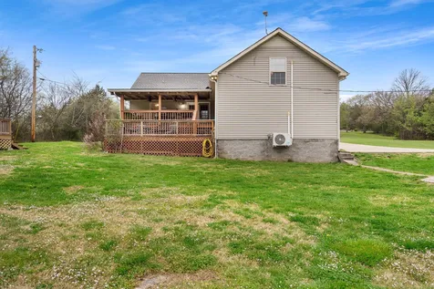 15541 Cainsville Road Milton TN 37118